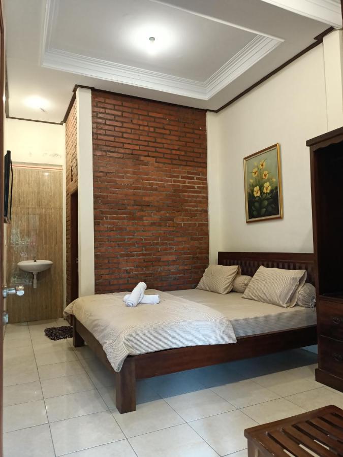 Rumah Kami Guest House Yogyakarta Exterior foto